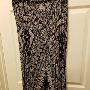 Bila Black & White long Asymmetrical Style Skirt